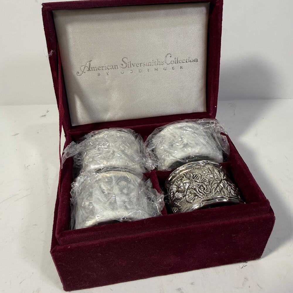 Godinger Silver Plated American Silversmiths Floral Embossed Napkin Rings Set